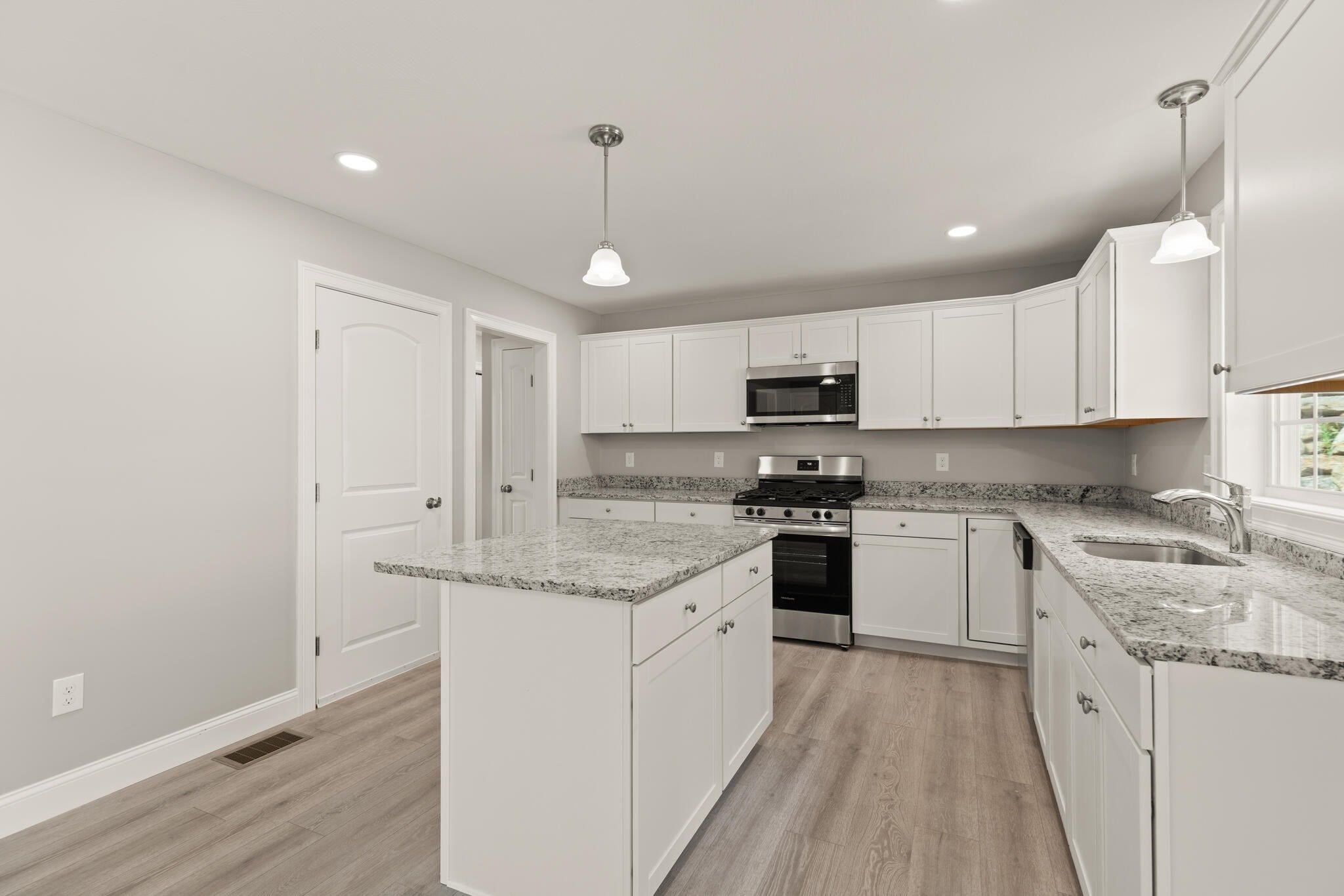 18 Pine Hill Way #B, Harvard, MA Photo #16