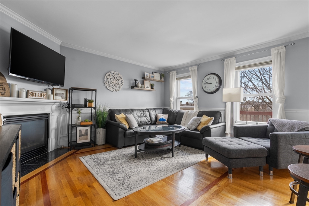 193 W 5th St 3