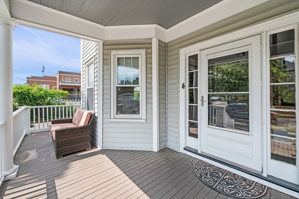 4 Alden St 1