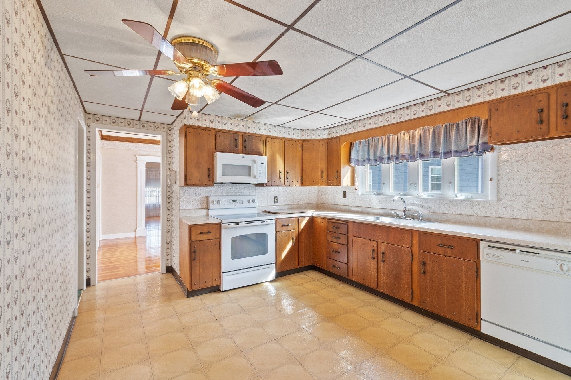 12-14 Marshall Street, Medford, MA Photo #12