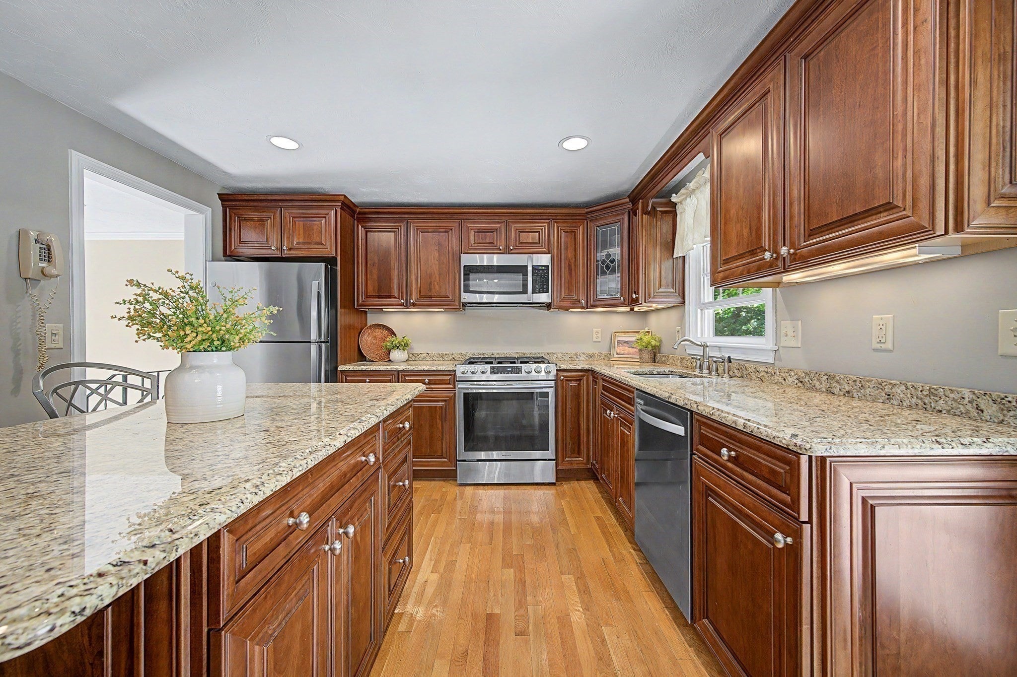 23 Evergreen Way, Dedham, MA Photo #16