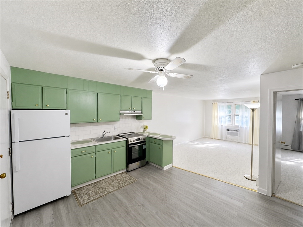 50 Danbury Dr 19