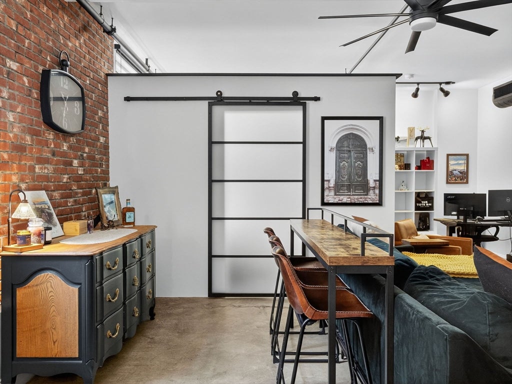 7 Crombie St 4