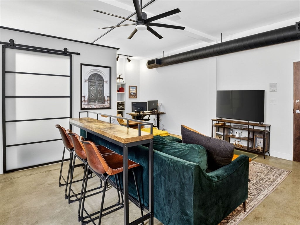 7 Crombie St 4