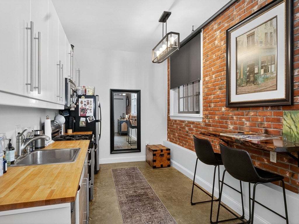 7 Crombie St #4, Salem, MA, 7 Crombie St #4, Salem, MA Photo #6