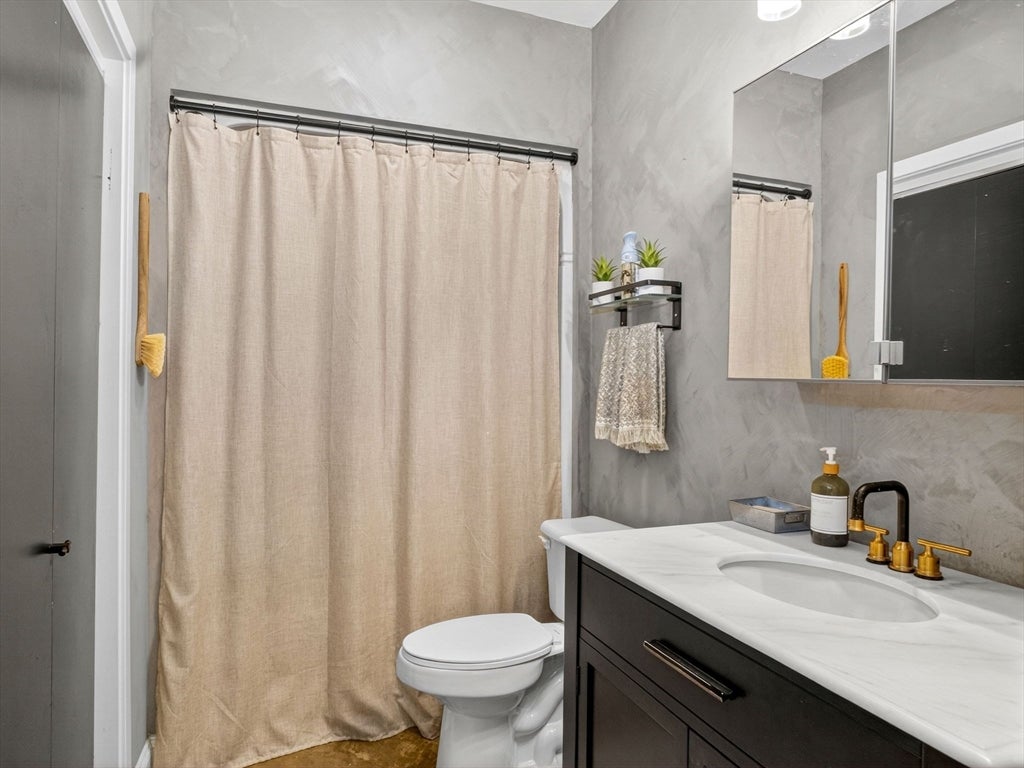 7 Crombie St #4, Salem, MA, 7 Crombie St #4, Salem, MA Photo #9