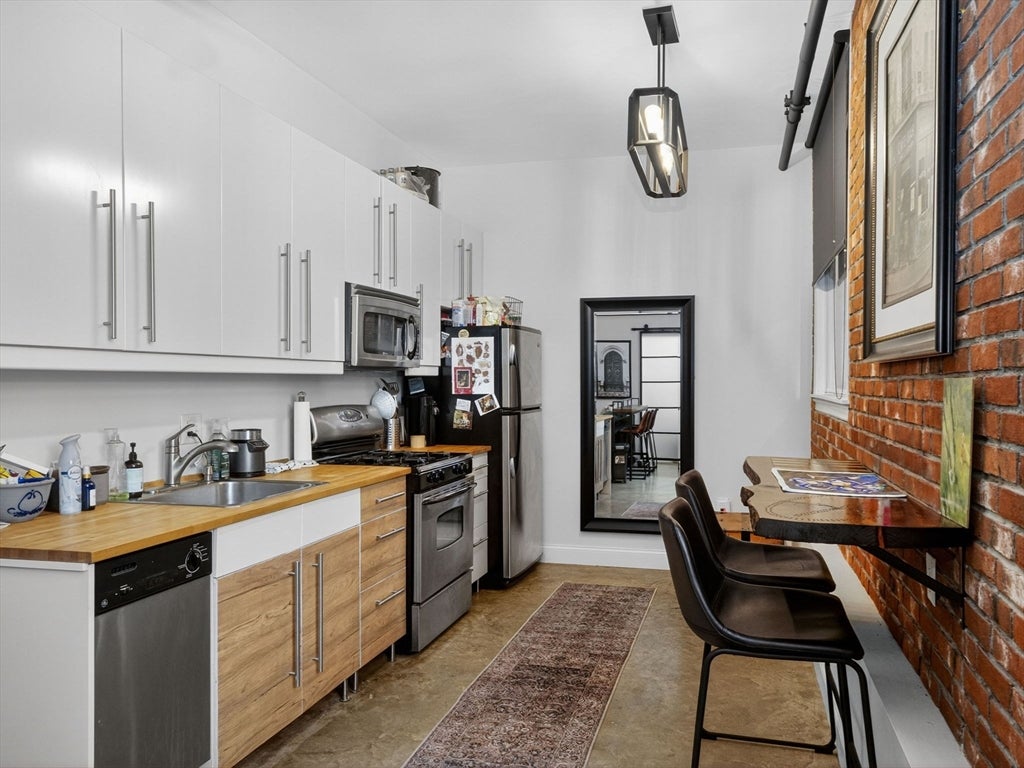 7 Crombie St 4