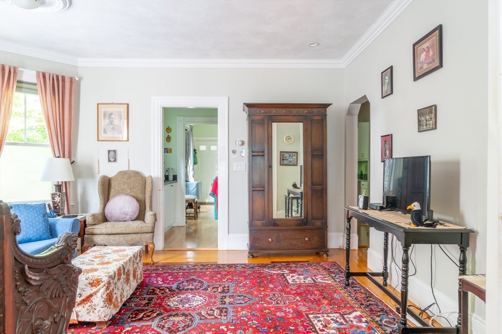 31 Cushing Ave 1