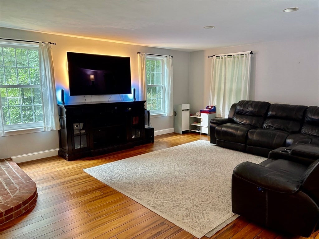 19 E Applewood DR, Charlton, MA, 19 E Applewood DR, Charlton, MA Photo #23