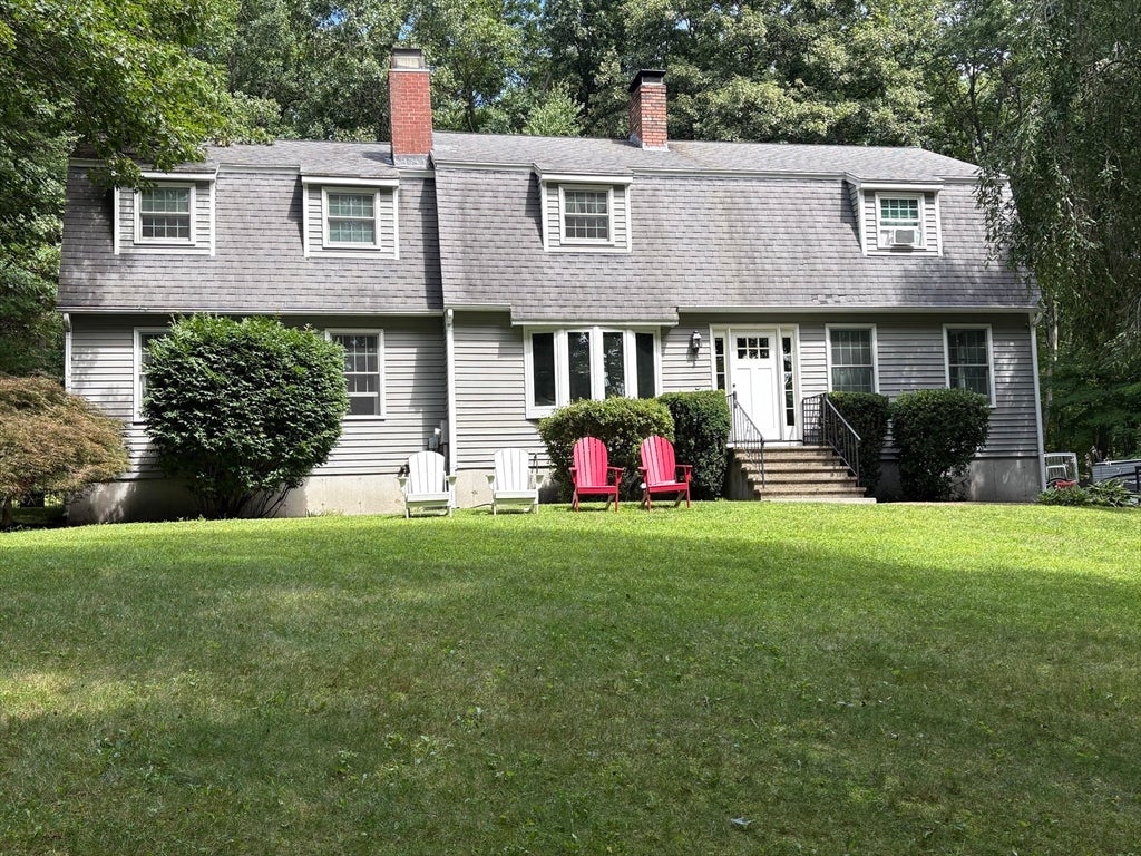 Photo of 19 E Applewood DR, Charlton, MA