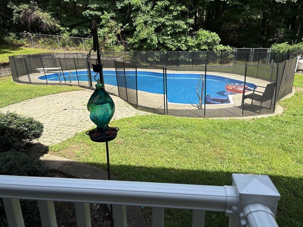 19 E Applewood DR, Charlton, MA, 19 E Applewood DR, Charlton, MA Photo #9