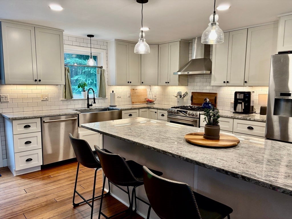19 E Applewood DR, Charlton, MA, 19 E Applewood DR, Charlton, MA Photo #11