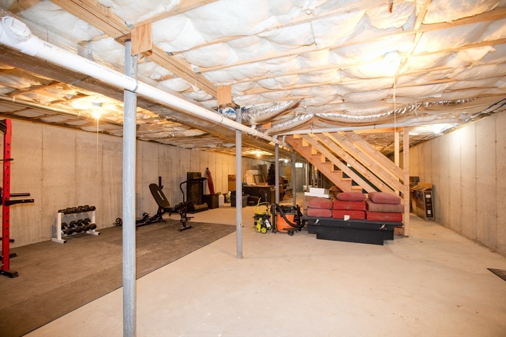 33 Rhinecliffe Road, Swansea, MA Photo #25