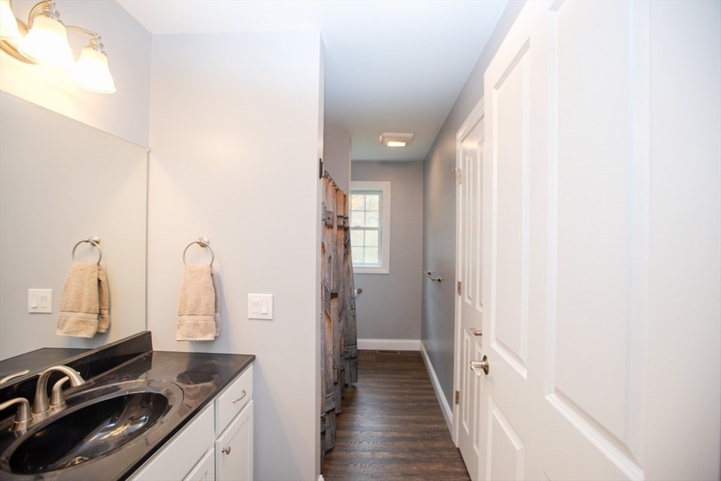 33 Rhinecliffe Road, Swansea, MA Photo #17