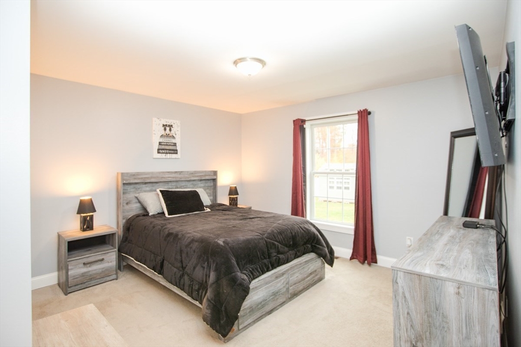 33 Rhinecliffe Road, Swansea, MA Photo #18