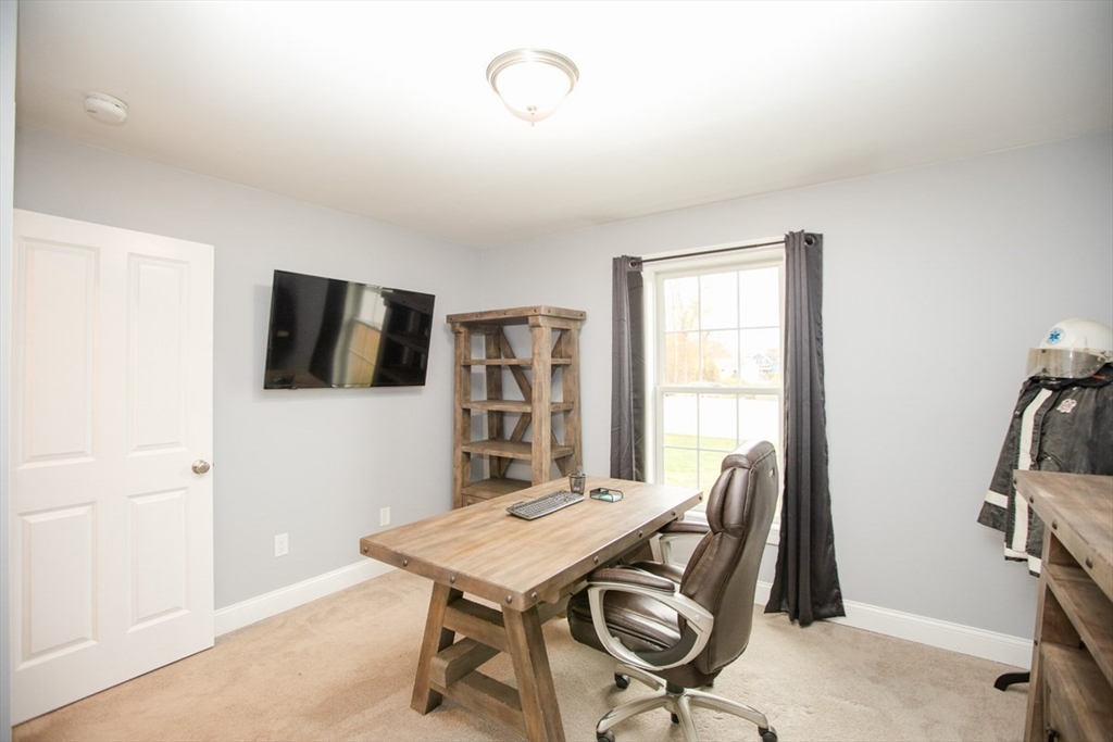 33 Rhinecliffe Road, Swansea, MA Photo #21