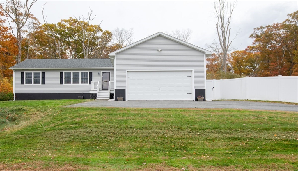 33 Rhinecliffe Road, Swansea, MA Photo #1