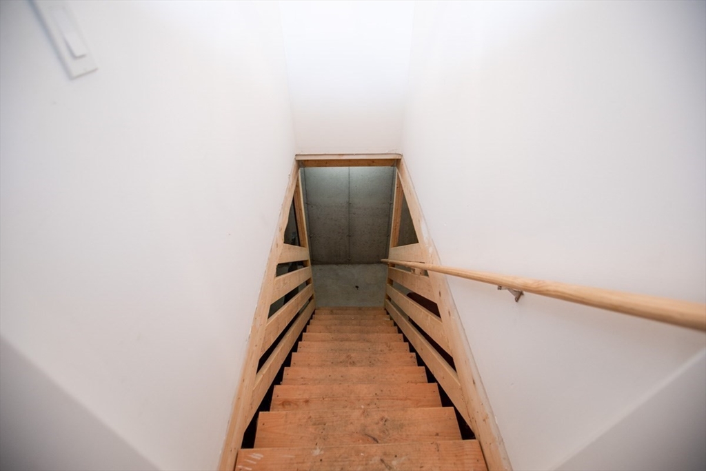 33 Rhinecliffe Road, Swansea, MA Photo #23
