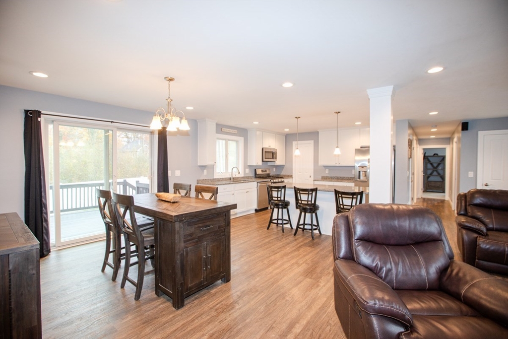 33 Rhinecliffe Road, Swansea, MA Photo #8