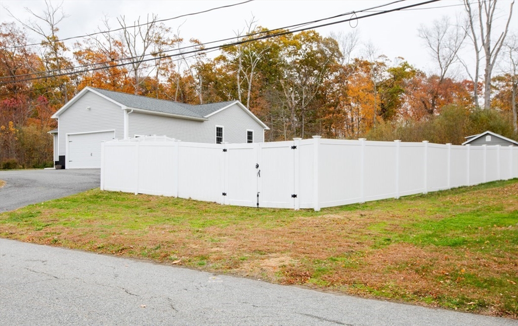 33 Rhinecliffe Road, Swansea, MA Photo #37