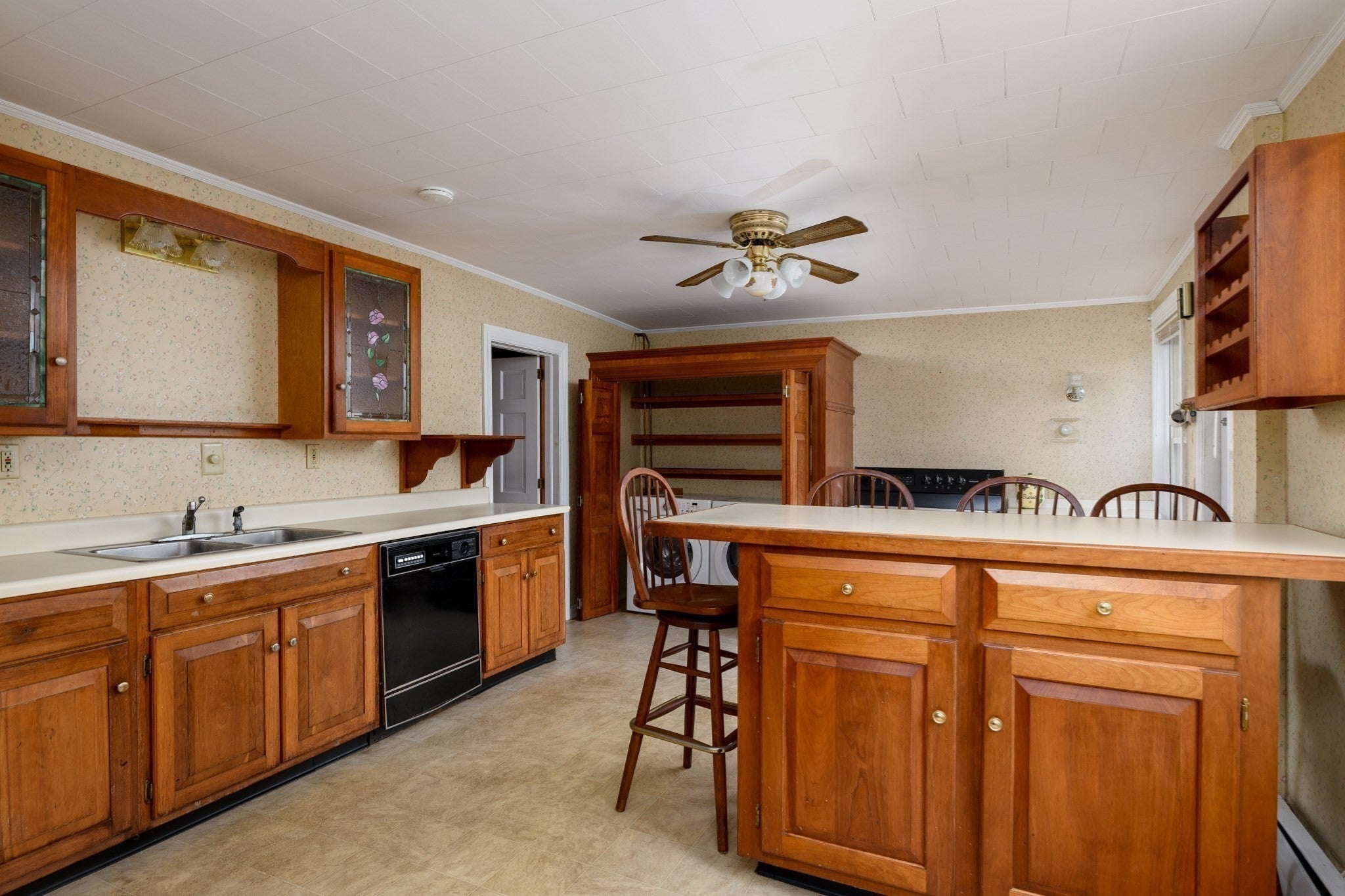 50 Pleasant St, Barre, MA Photo #2