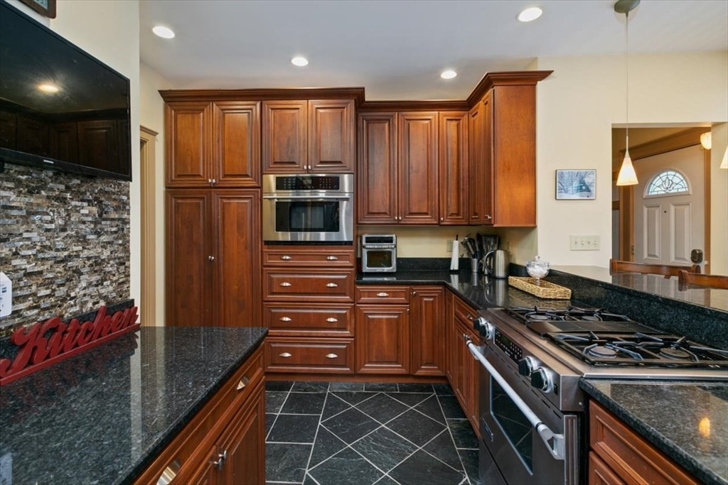 78 Stevens Street, Lowell, MA Photo #12