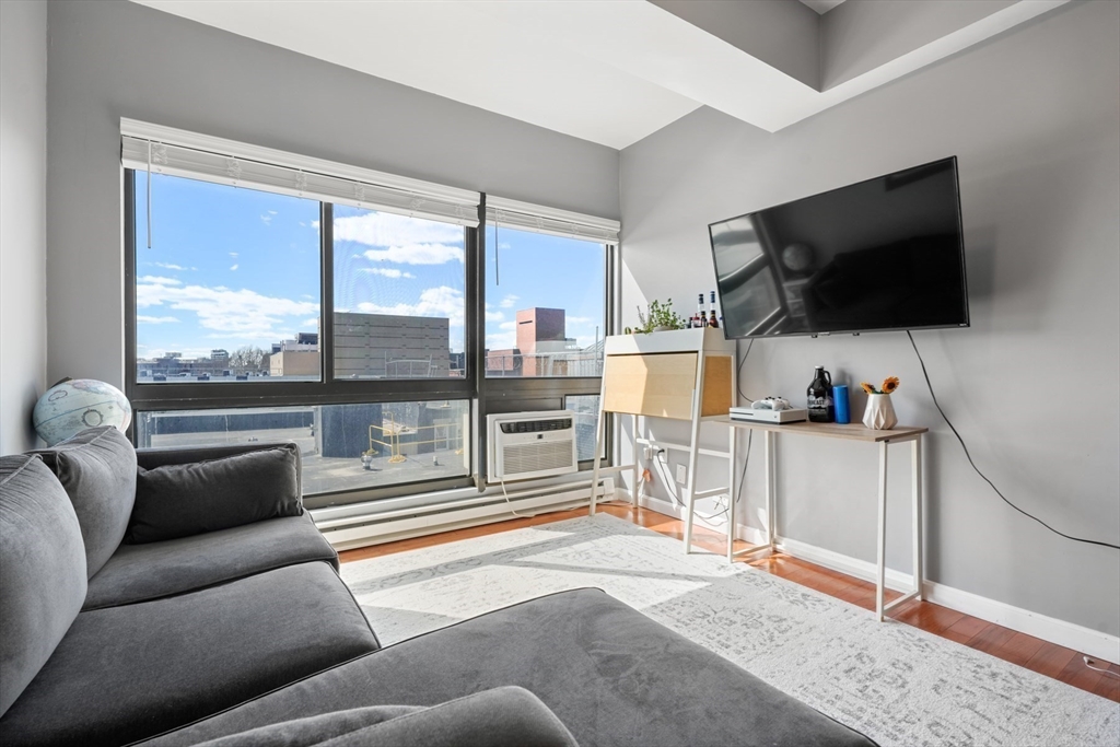 12 Stoneholm St 621