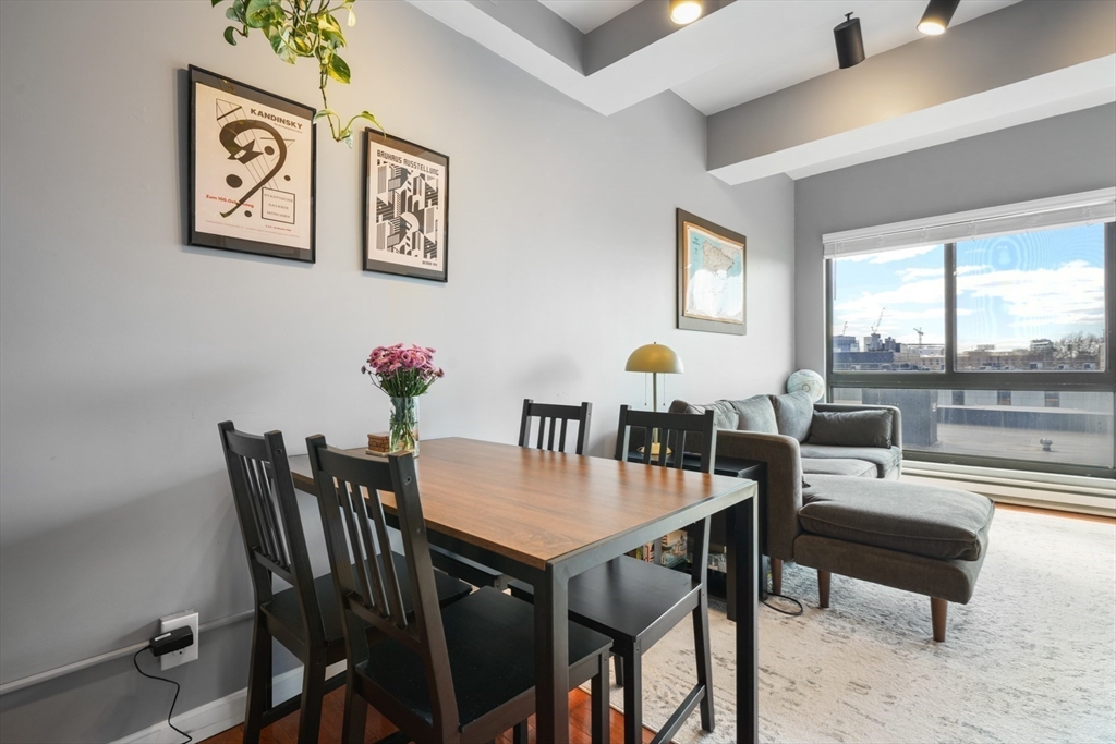12 Stoneholm St 621