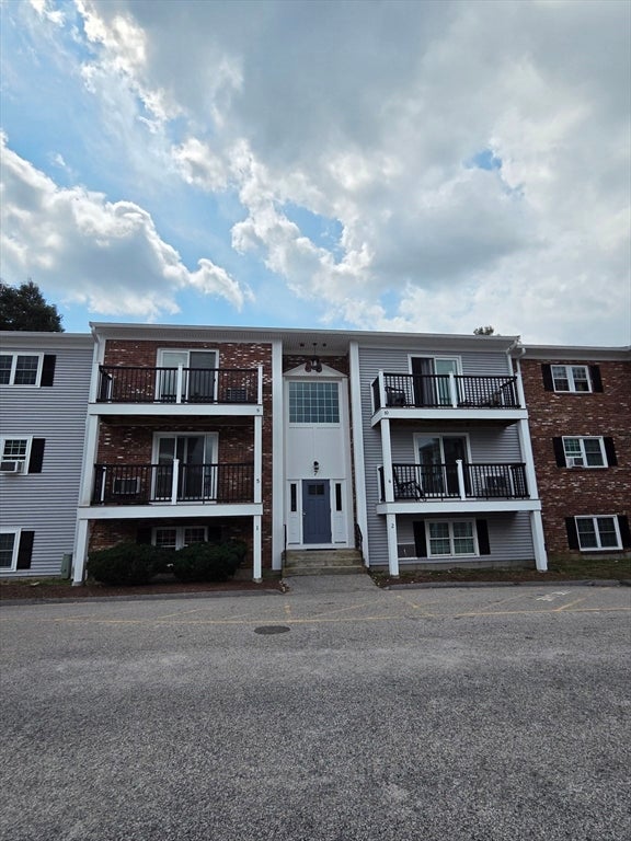 Photo of 7 Chapel Hill Drive, Plymouth, MA