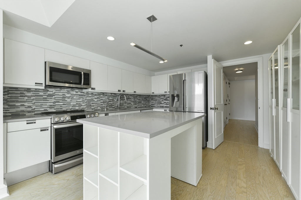 220 Boylston Street 8010