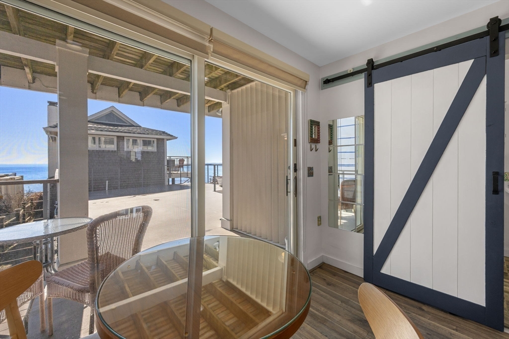 495 Commercial St 11