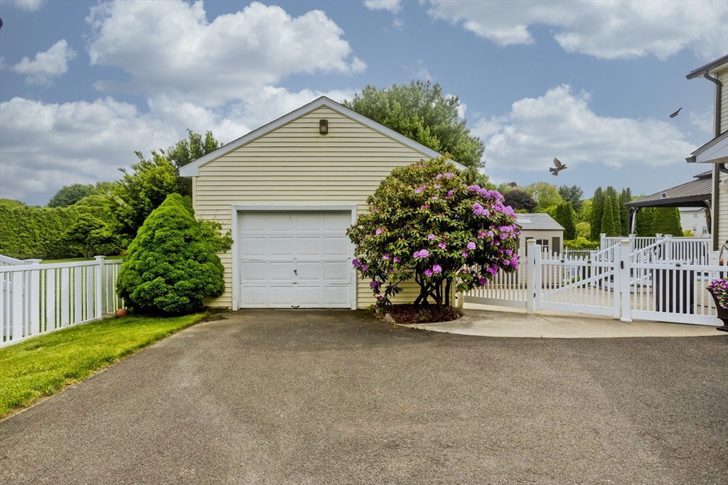 77 Glendale Rd