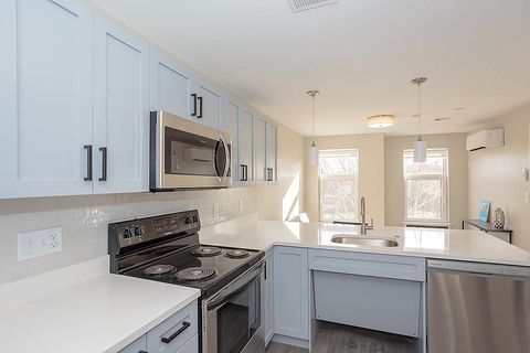 882 Massachuetts Ave 3B Arlington MA 02476