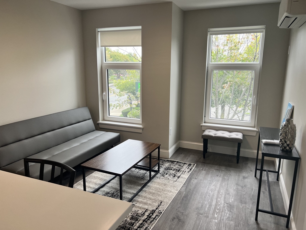 882 Massachuetts Ave 3B