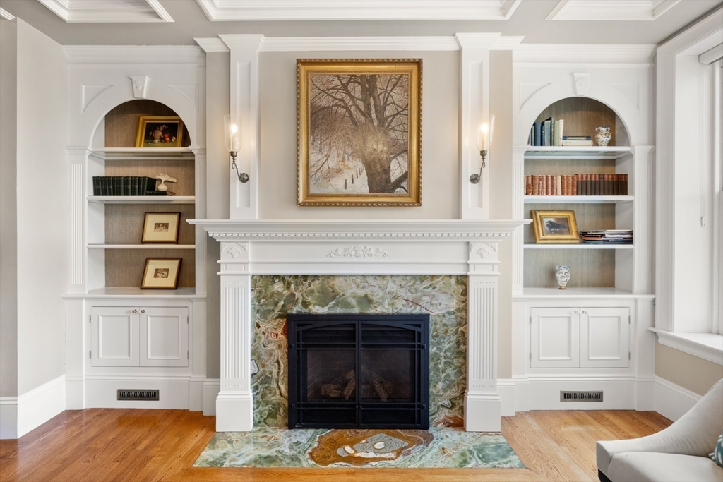 8 Otis Place