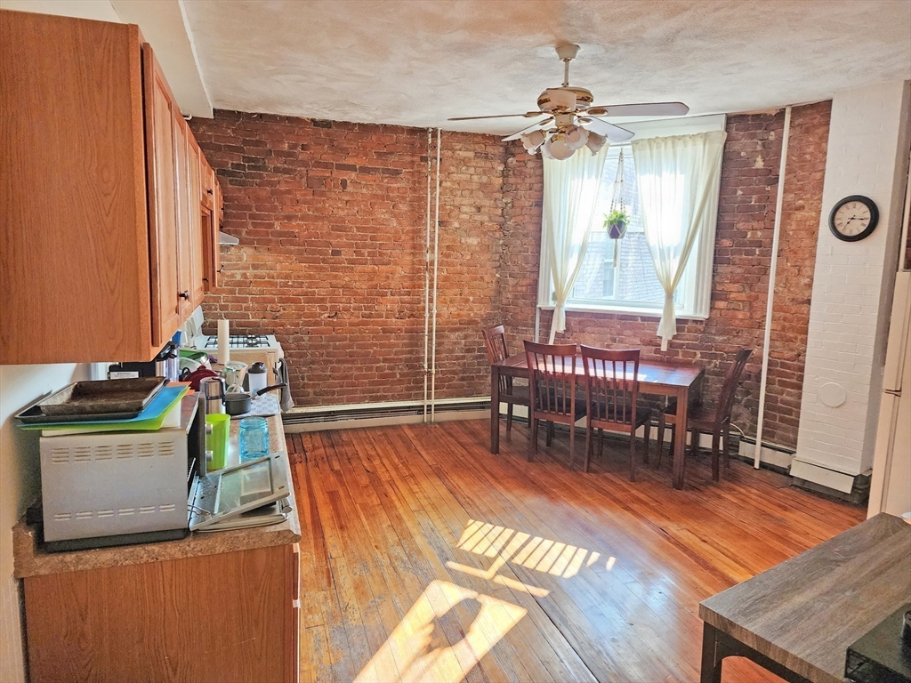 60-62 Greenough St