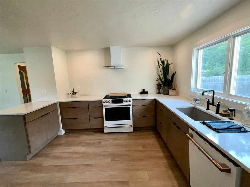 103 Manchonis Rd, Wilbraham, MA, 103 Manchonis Rd, Wilbraham, MA Photo #15