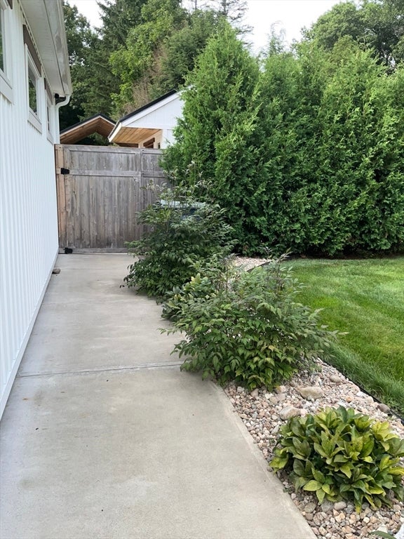 103 Manchonis Rd, Wilbraham, MA, 103 Manchonis Rd, Wilbraham, MA Photo #5