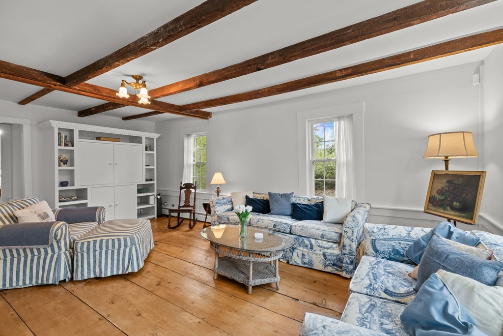 68 Pleasant St