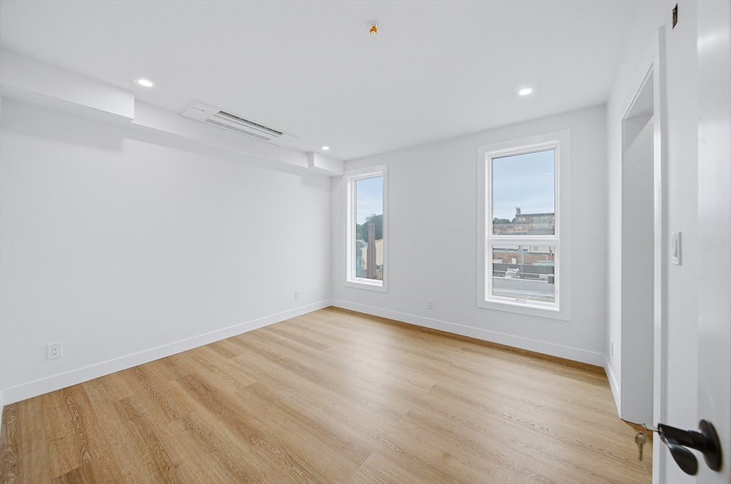 4164 Washington St #9, Boston, MA Photo #28