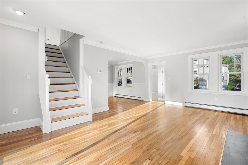 24 Bloomfield St