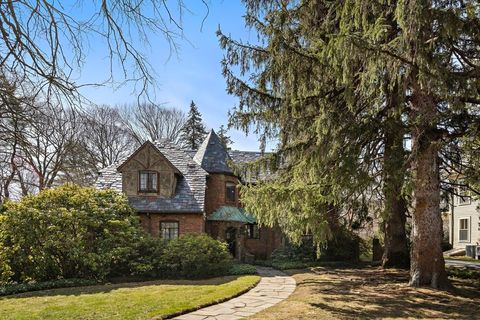 126 Homer St Newton MA 02459