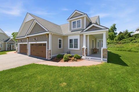 Photo of 23 Fox Hill Lane #23, Dracut, MA 01826 (MLS # 73536668)