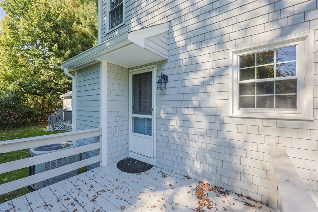 88 Village St 88