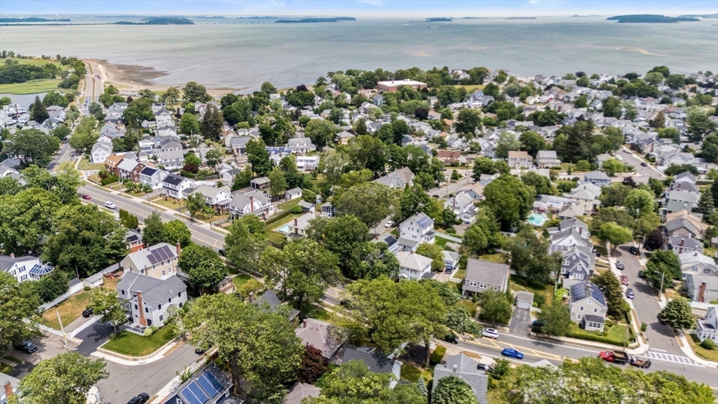 1427 Quincy Shore Dr