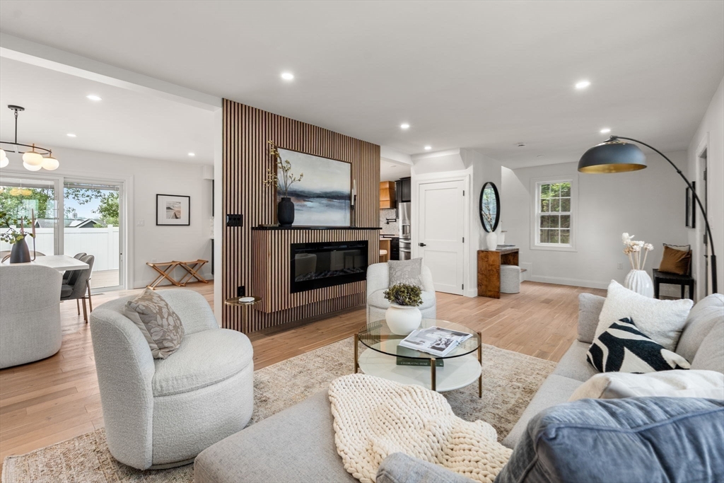 1427 Quincy Shore Dr