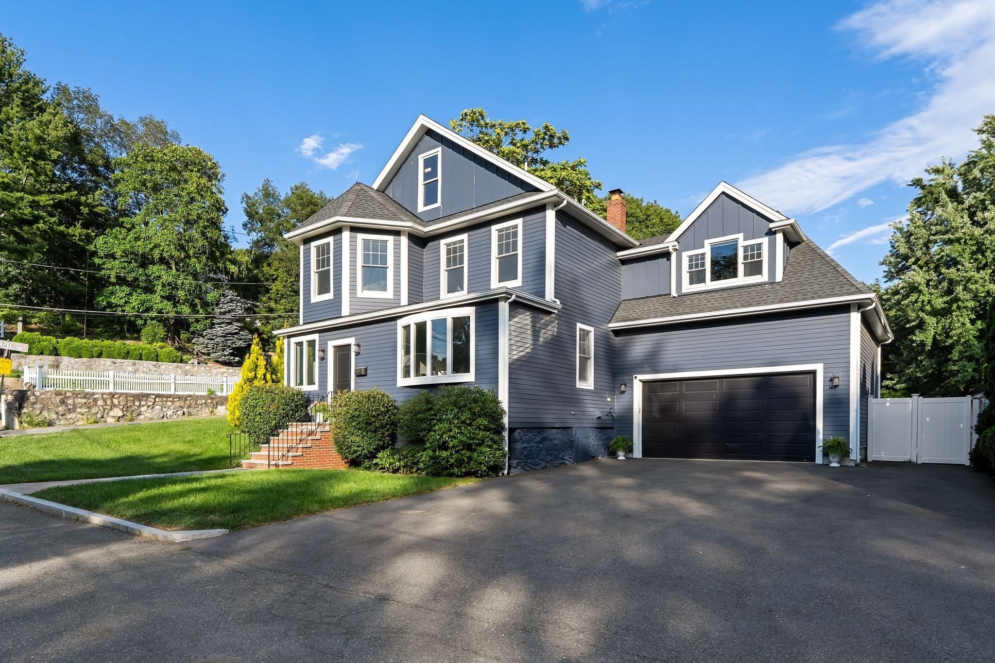 2 Hemenway Ave, Melrose, MA Photo #2