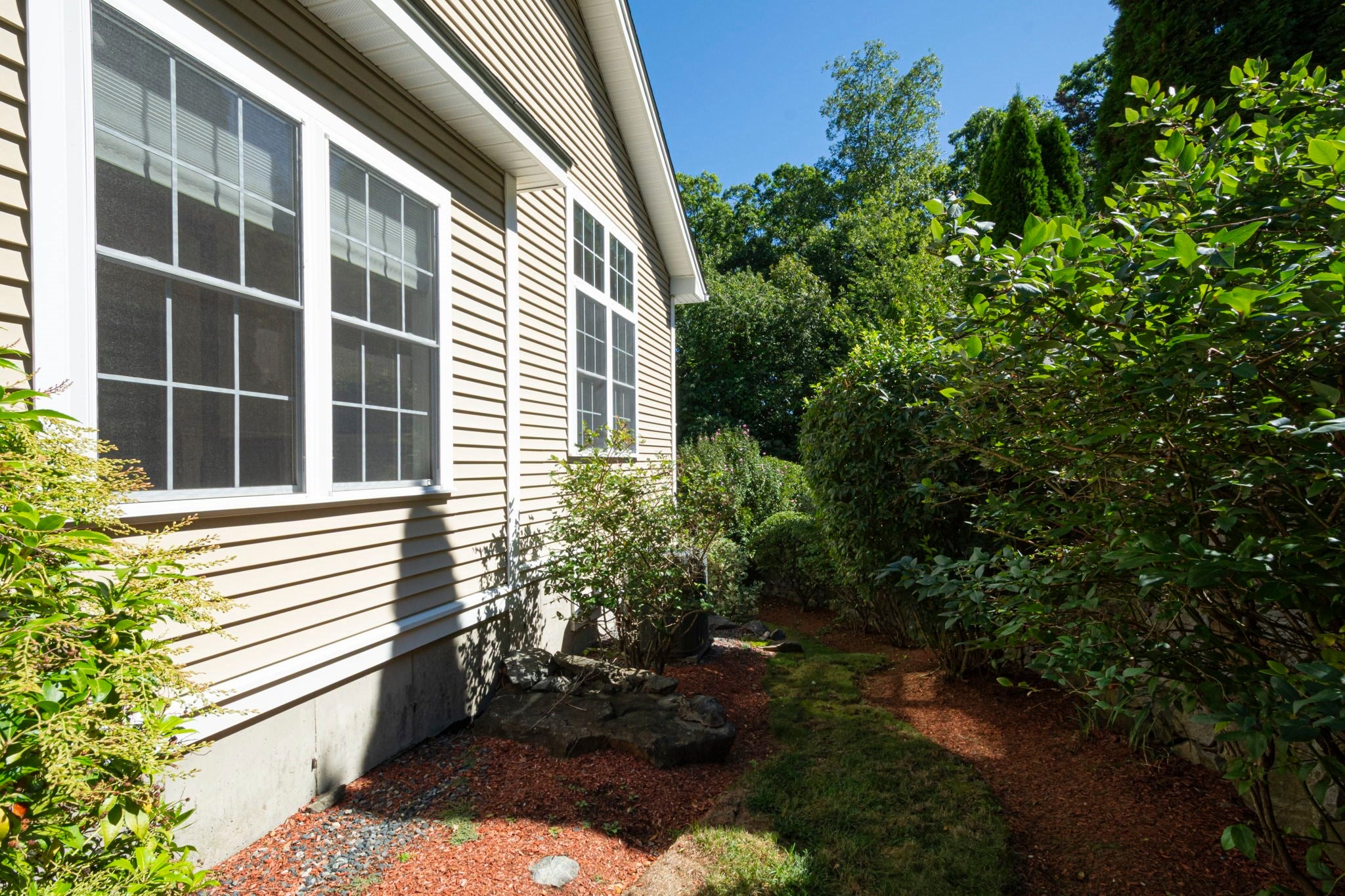 308 Sprucewood Ln #308, Clinton, MA, 308 Sprucewood Ln #308, Clinton, MA Photo #4