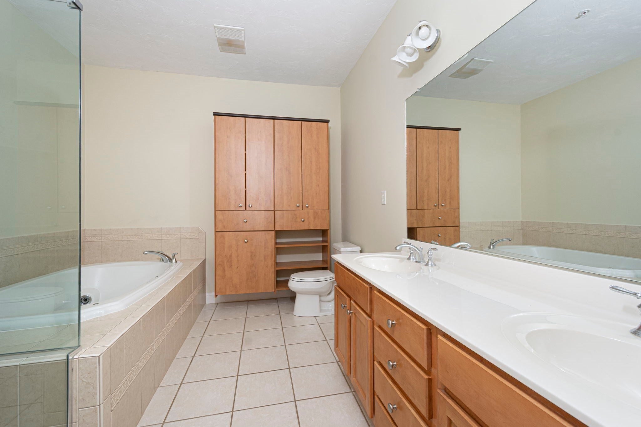 308 Sprucewood Ln #308, Clinton, MA, 308 Sprucewood Ln #308, Clinton, MA Photo #14