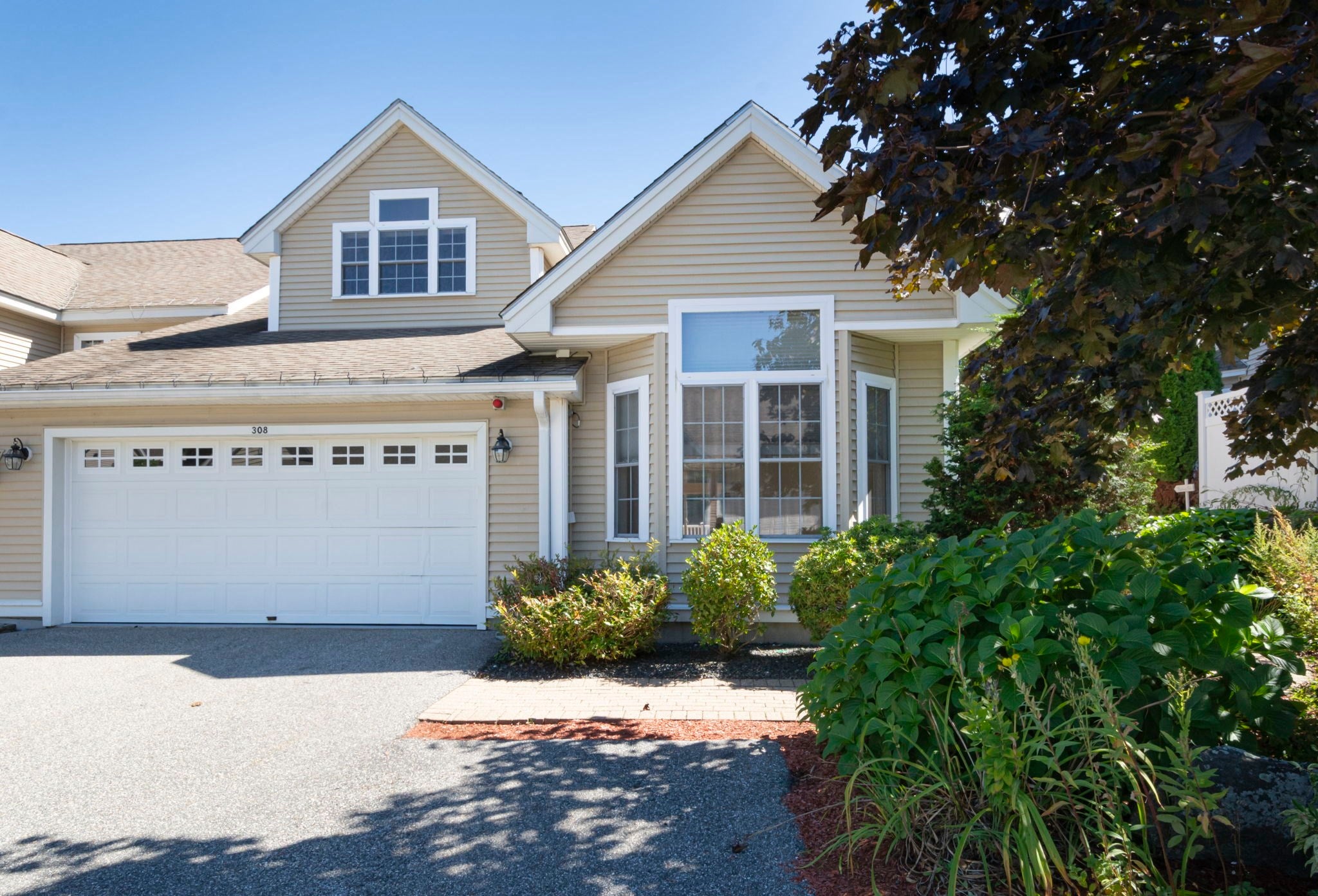 308 Sprucewood Ln #308, Clinton, MA, 308 Sprucewood Ln #308, Clinton, MA Photo #1